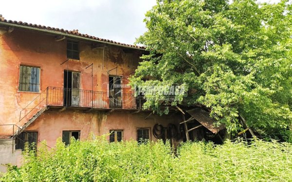 casa indipendente in vendita ad Azeglio