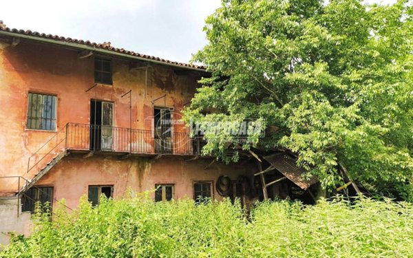casa indipendente in vendita ad Azeglio in zona Piane
