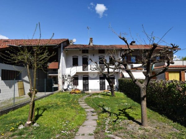 casa indipendente in vendita ad Azeglio in zona Piane