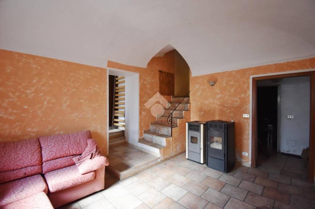 casa indipendente in vendita ad Azeglio