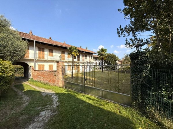 casa indipendente in vendita ad Azeglio
