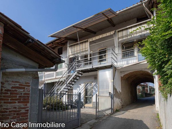 casa indipendente in vendita ad Azeglio