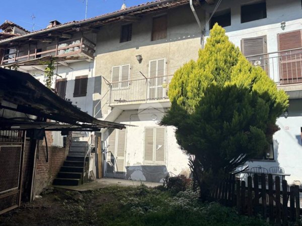 casa indipendente in vendita ad Azeglio
