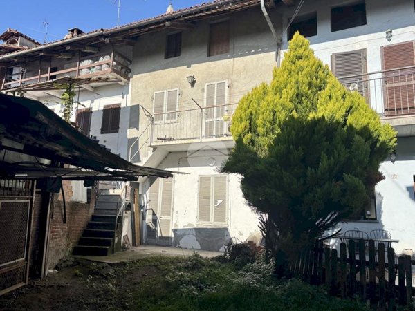 casa indipendente in vendita ad Azeglio