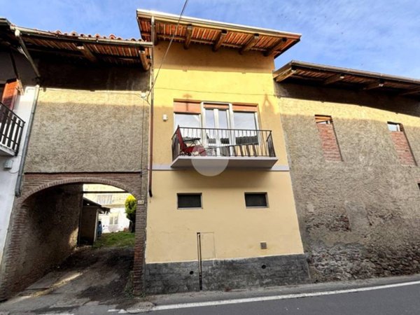 casa indipendente in vendita ad Azeglio