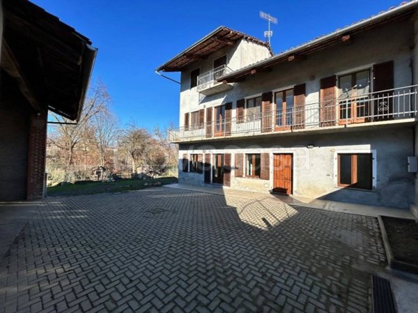 casa indipendente in vendita ad Azeglio