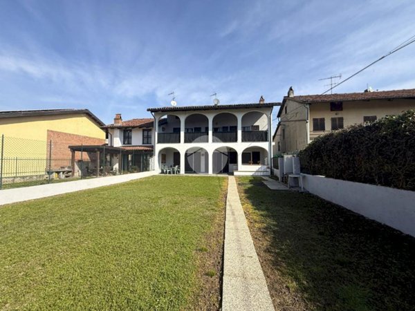 casa semindipendente in vendita ad Azeglio in zona Pobbia