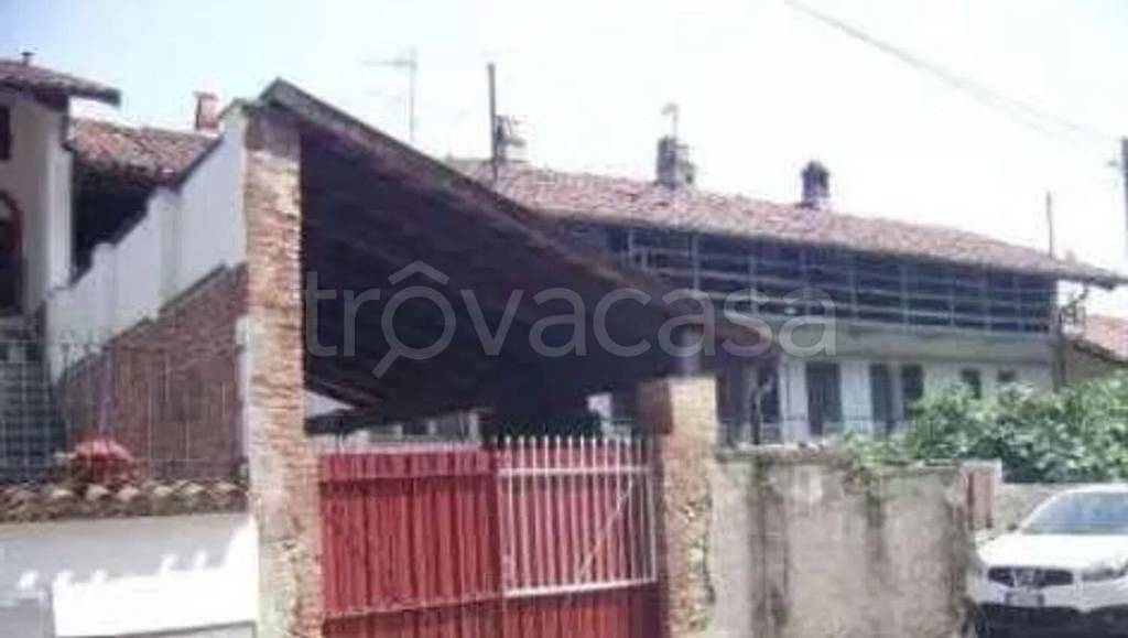 casa indipendente in vendita ad Azeglio