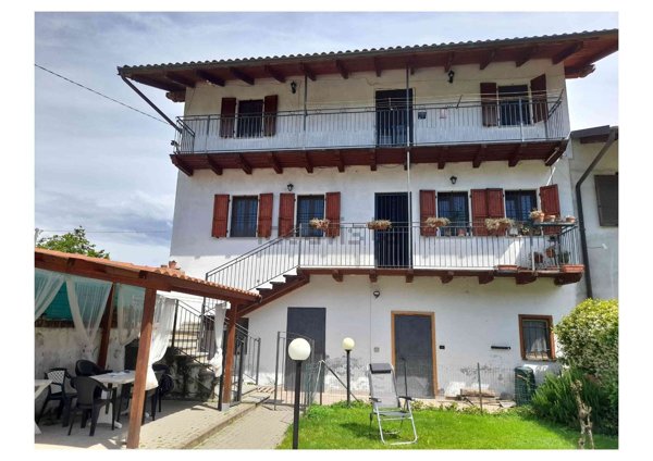 casa semindipendente in vendita ad Azeglio