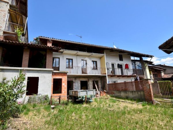 casa indipendente in vendita ad Azeglio in zona Piane