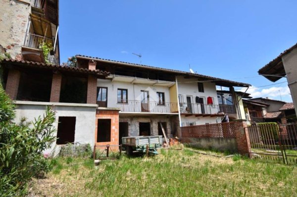 casa indipendente in vendita ad Azeglio in zona Piane
