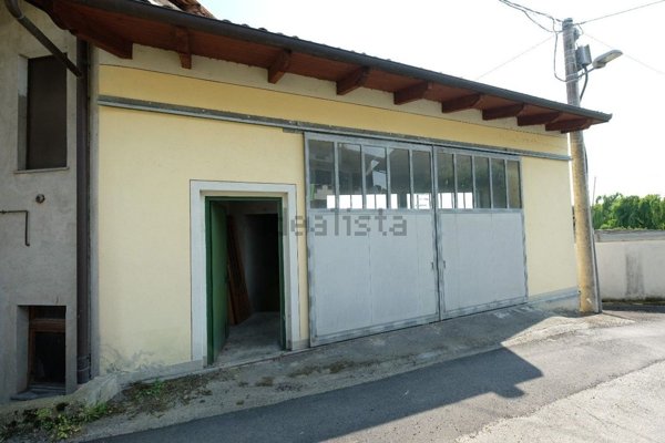 locale commerciale in vendita ad Azeglio in zona Piane