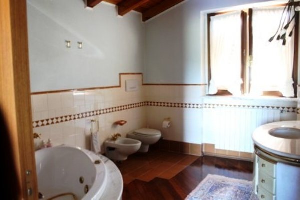 casa indipendente in vendita a Valbrembo