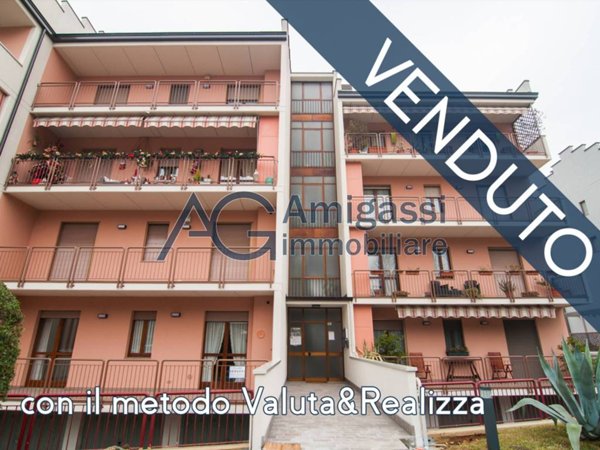 appartamento in vendita a Valbrembo in zona Scano al Brembo