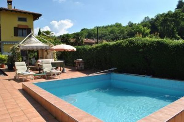 casa indipendente in vendita a Valbrembo