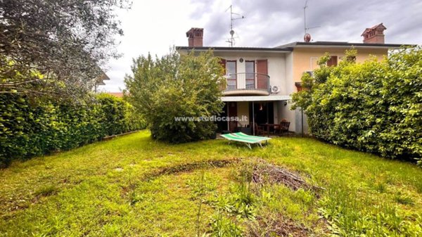 casa indipendente in vendita a Valbrembo in zona Scano al Brembo