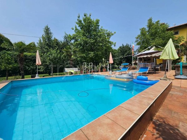 casa indipendente in vendita a Valbrembo