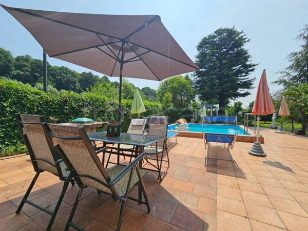 casa indipendente in vendita a Valbrembo