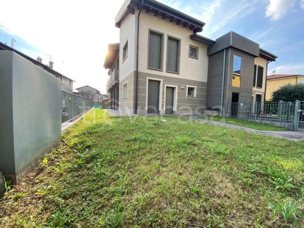 appartamento in vendita a Valbrembo in zona Scano al Brembo