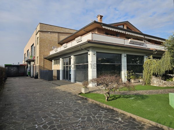 appartamento in vendita a Valbrembo in zona Cornelle