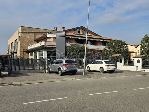 casa indipendente in vendita a Valbrembo in zona Scano al Brembo