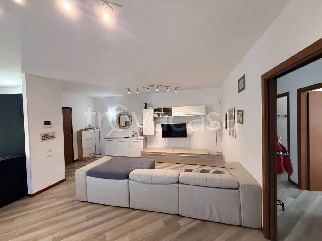 appartamento in vendita a Valbrembo in zona Scano al Brembo