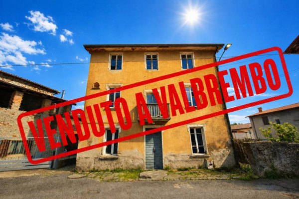 casa indipendente in vendita a Valbrembo in zona Scano al Brembo