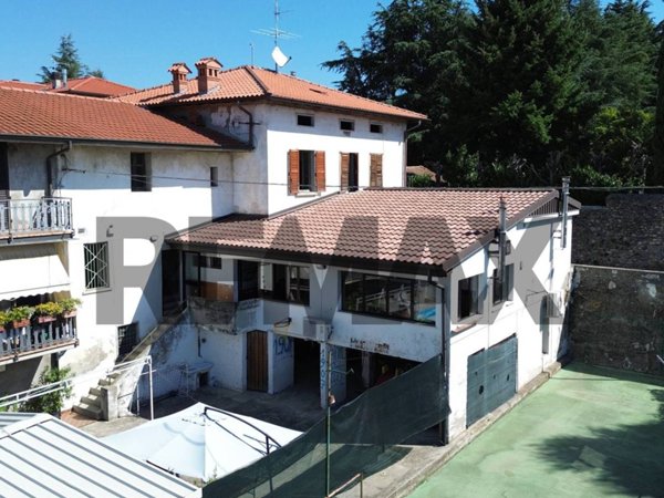 casa indipendente in vendita a Valbrembo in zona Scano al Brembo