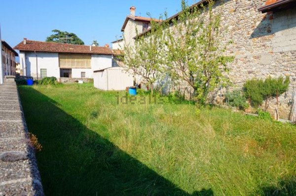 trivano in vendita a Valbrembo in zona Scano al Brembo