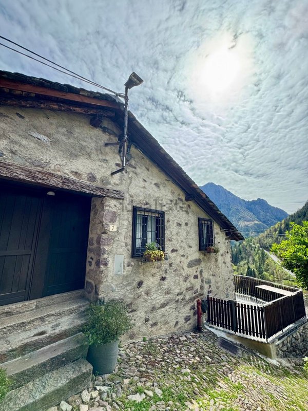 appartamento in vendita a Valgoglio in zona Novazza