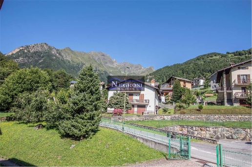 appartamento in vendita a Valgoglio in zona Colarete