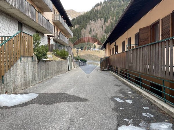 appartamento in vendita a Valleve in zona Cambrembo