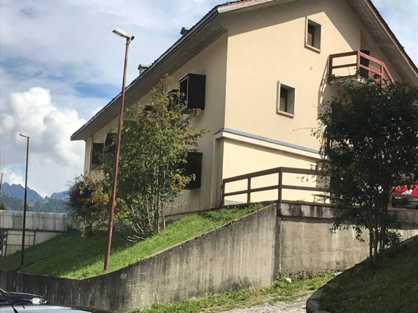 appartamento in vendita a Valleve in zona San Simone