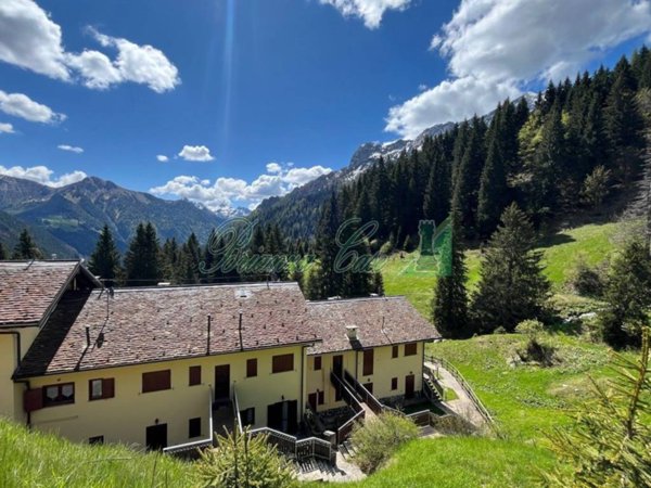 appartamento in vendita a Valleve in zona Cambrembo