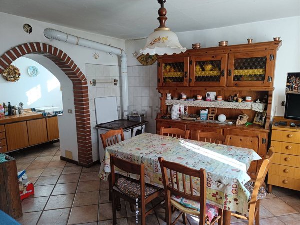 casa indipendente in vendita a Valleve