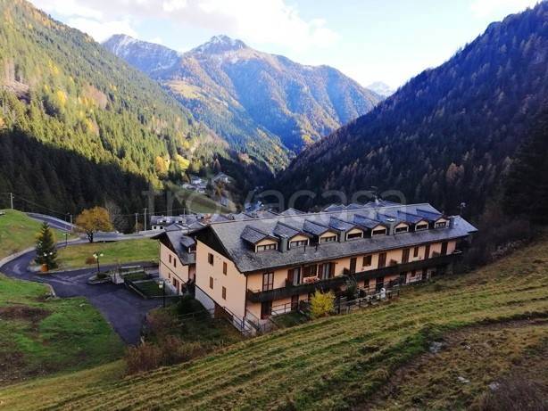 appartamento in vendita a Valleve in zona Cambrembo
