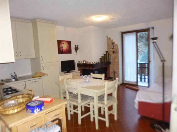 appartamento in vendita a Valleve in zona Cambrembo
