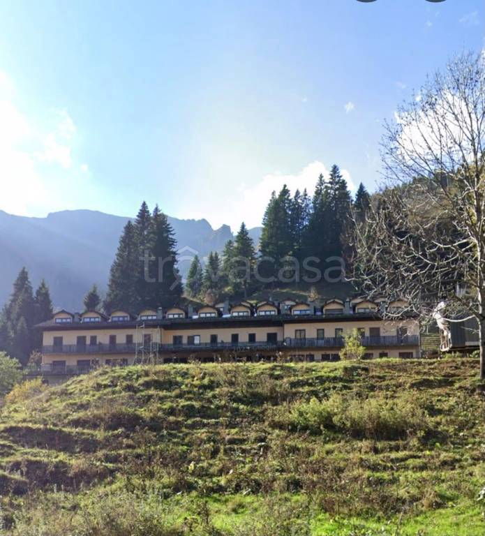 appartamento in vendita a Valleve in zona Cambrembo
