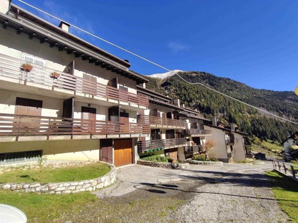 appartamento in vendita a Valleve in zona Cambrembo