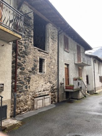 casa indipendente in vendita a Valnegra