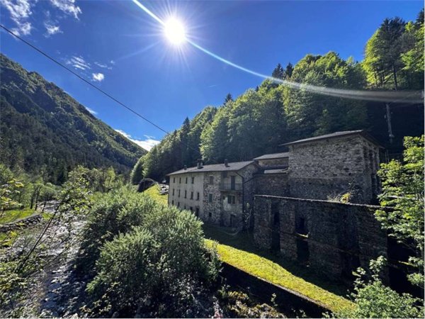 casa indipendente in vendita a Valtorta in zona Rava