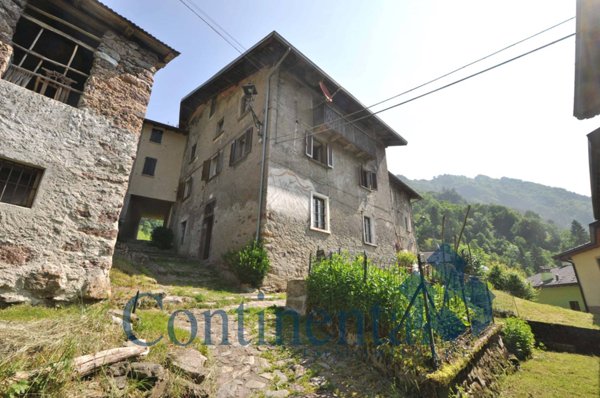 casa indipendente in vendita a Valtorta in zona Rava