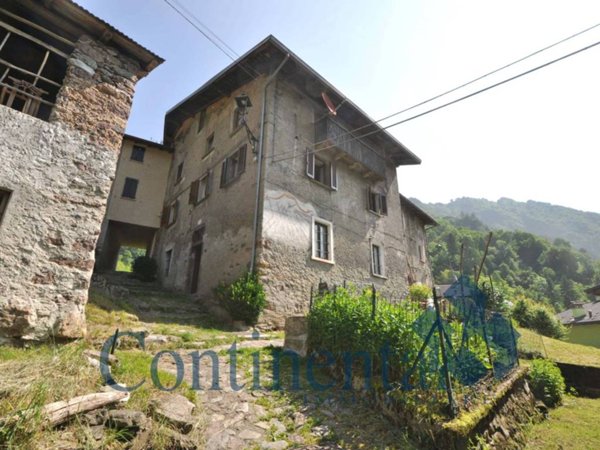 casa indipendente in vendita a Valtorta in zona Rava