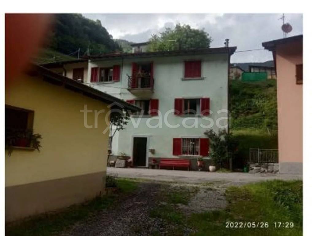 appartamento in vendita a Valtorta in zona Rava