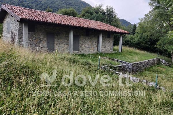 casale in vendita a Vedeseta