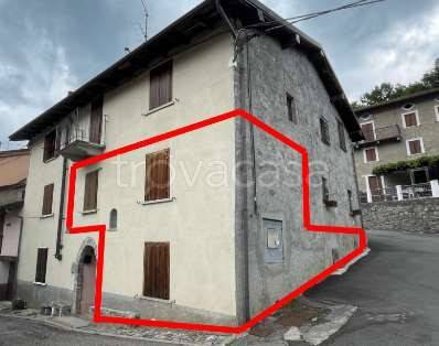 appartamento in vendita a Vedeseta in zona Lavina