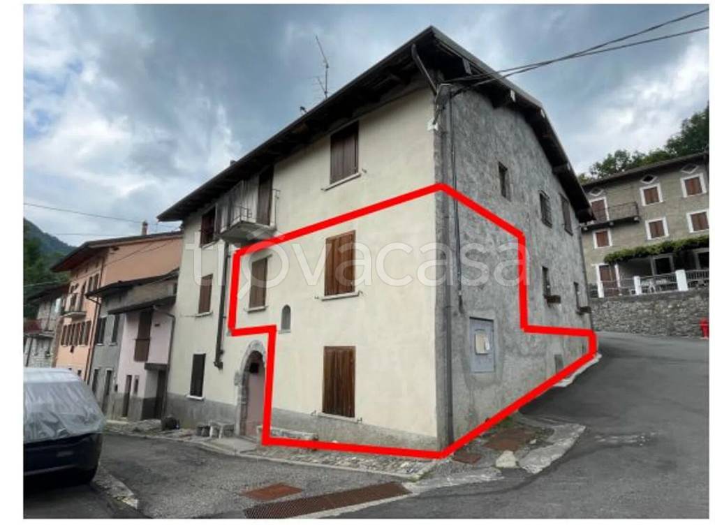 appartamento in vendita a Vedeseta in zona Lavina