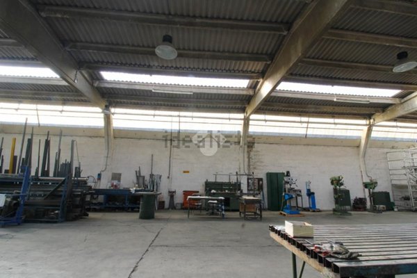 locale di sgombero in vendita a Verdellino
