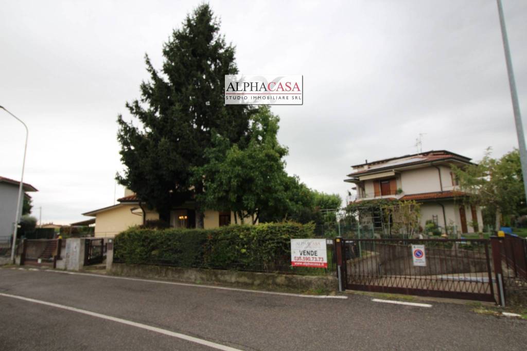 casa indipendente in vendita a Verdellino