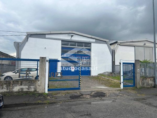 locale commerciale in vendita a Verdellino